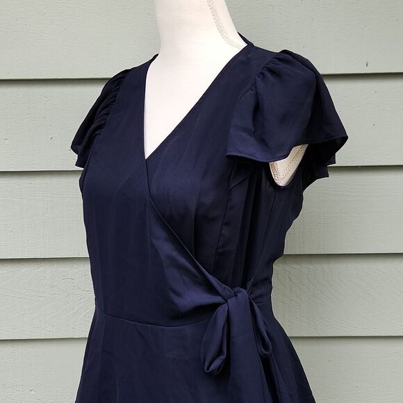 LOFT Flutter Wrap Peplum Top - Picture 4 of 7